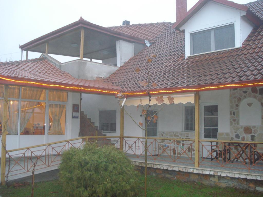 Guesthouse Agnandi Káto Loutrákion المظهر الخارجي الصورة