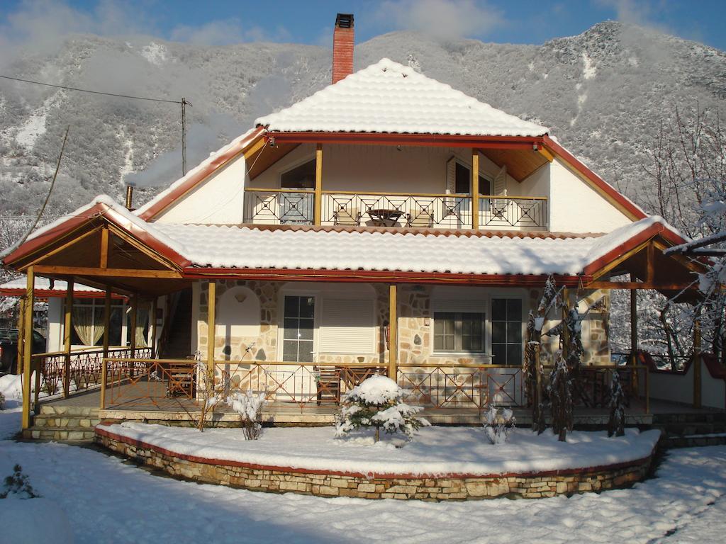 Guesthouse Agnandi Káto Loutrákion المظهر الخارجي الصورة