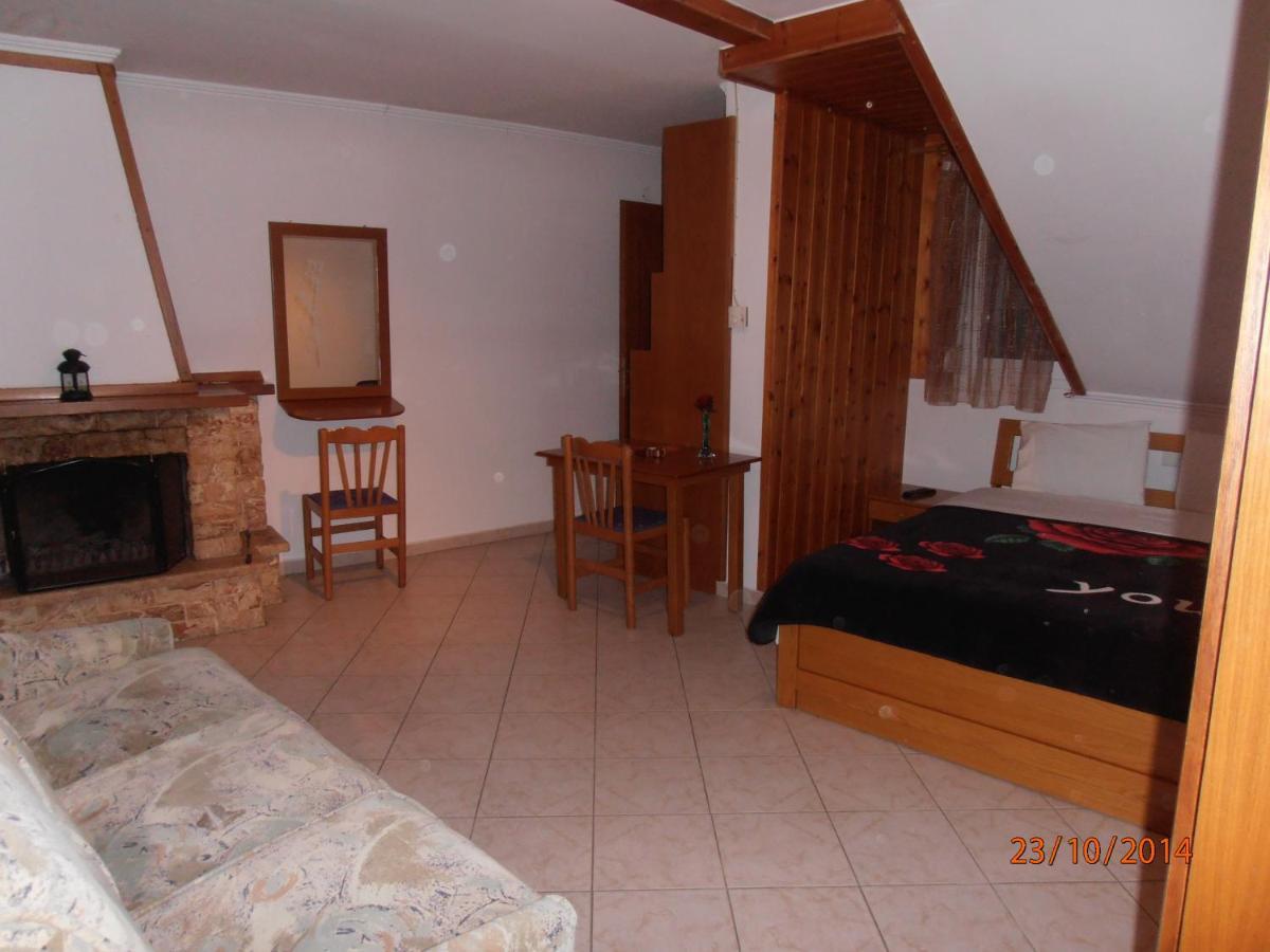 Guesthouse Agnandi Káto Loutrákion المظهر الخارجي الصورة